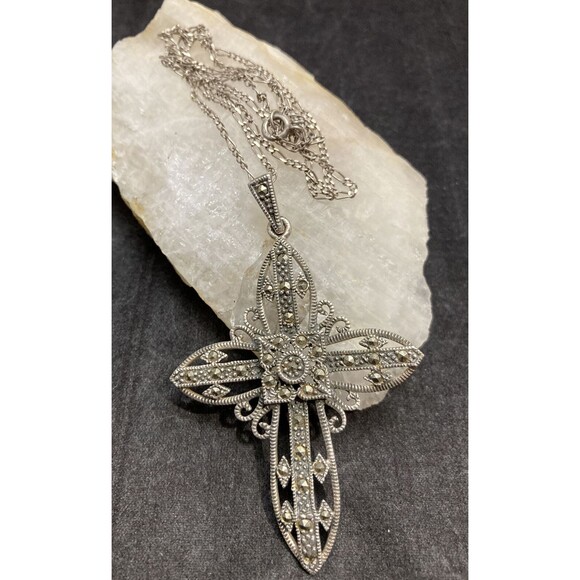 Vintage DBJ Victoria Townsend Cross‎ Pendant 18.5'' Necklace 925 Silver 10g - Picture 8 of 10